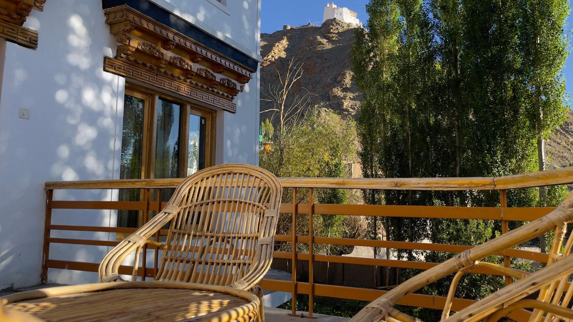 Rock Castle Residency Hotel Leh Ngoại thất bức ảnh